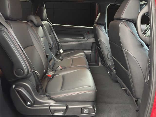 2026 Honda Odyssey Sport-L Image 16 of 40