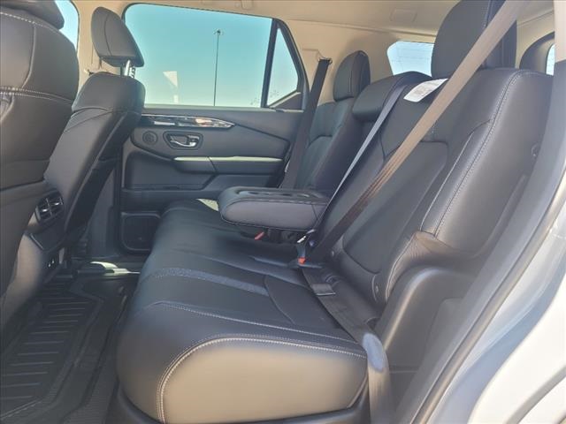 Vehicle image 14 of 15
