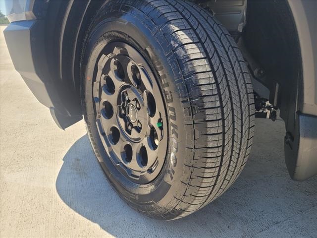 Vehicle image 8 of 15