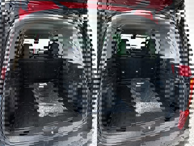 Vehicle image 24 of 27