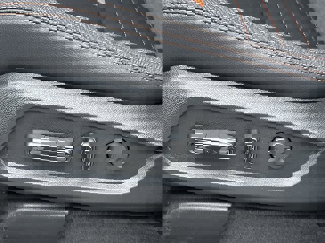 Vehicle image 24 of 31
