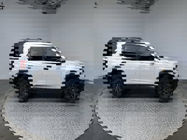 Vehicle image 6 of 31