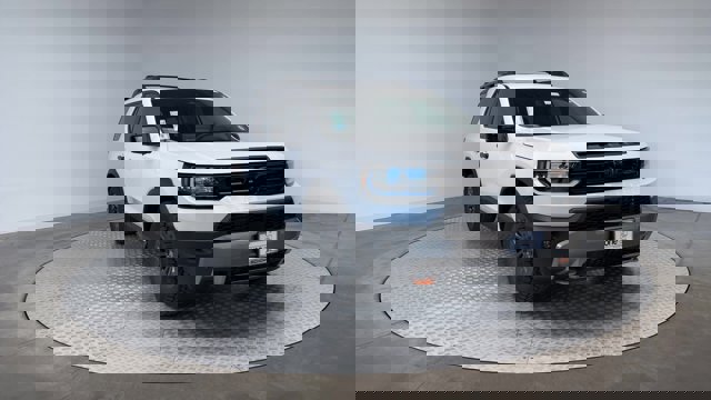 Vehicle image 4 of 31