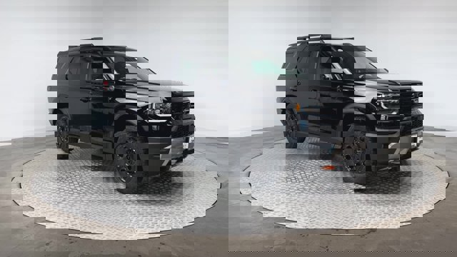 Vehicle image 4 of 28