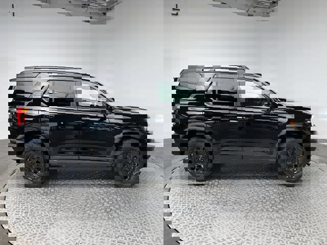 Vehicle image 5 of 28