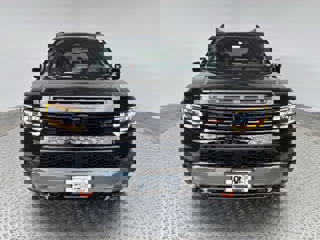 Vehicle image 3 of 28