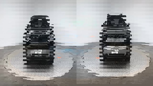 Vehicle image 2 of 28