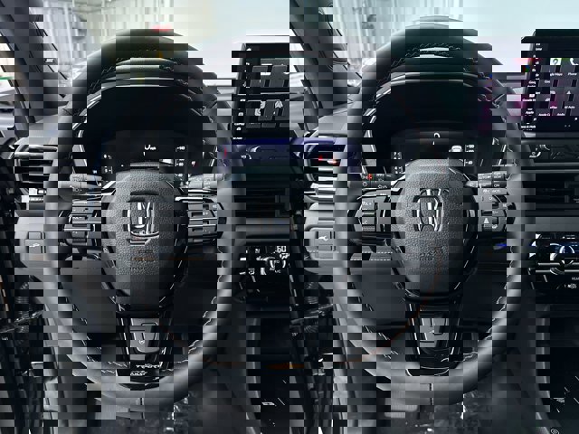 Vehicle image 18 of 30