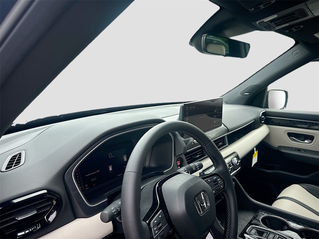 Vehicle image 9 of 36