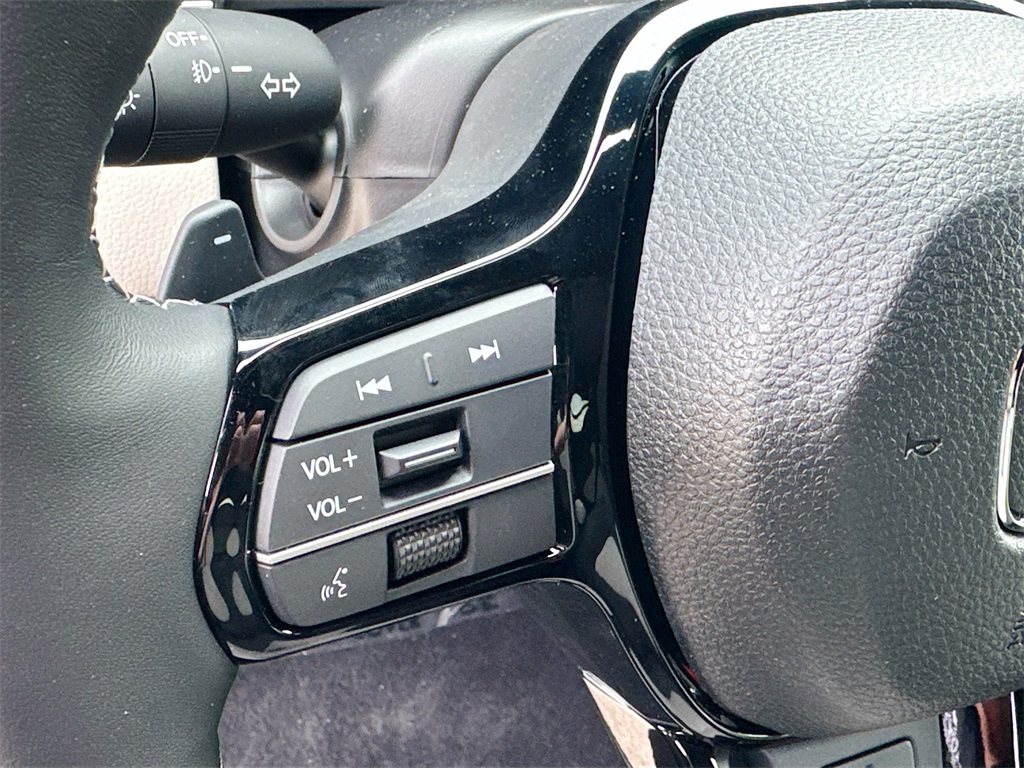 Vehicle image 12 of 36