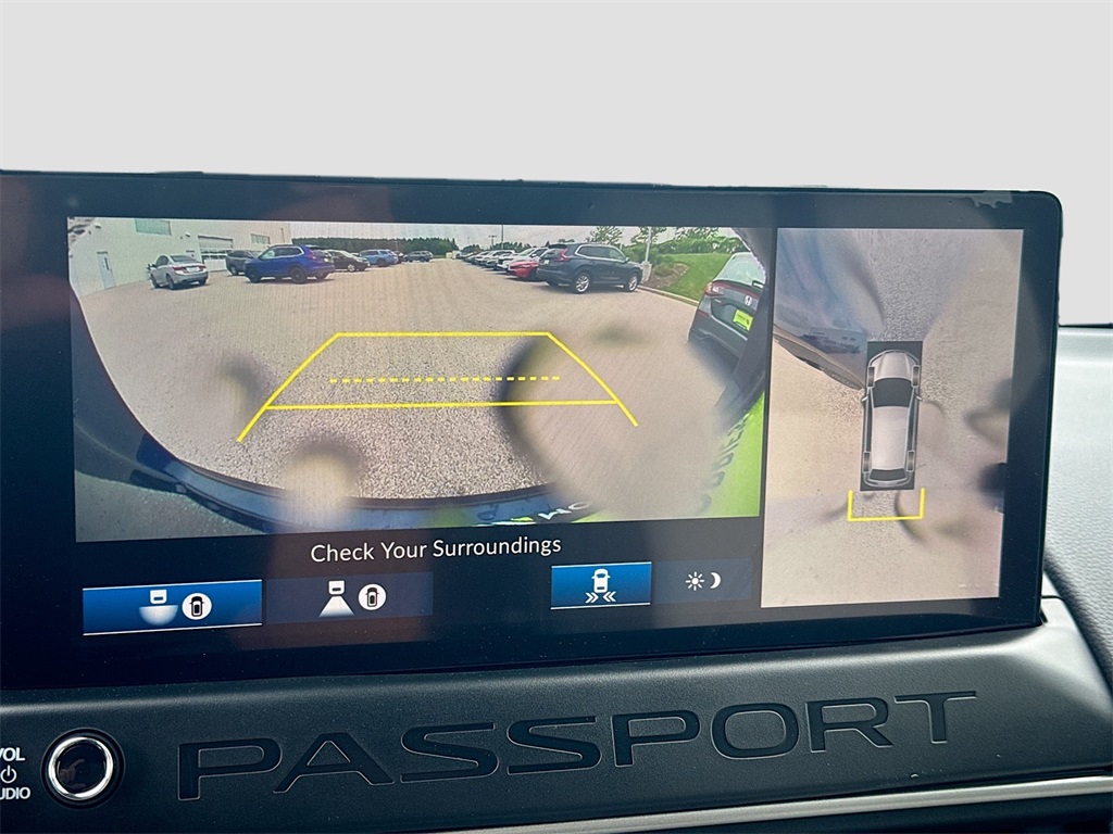 Vehicle image 16 of 36