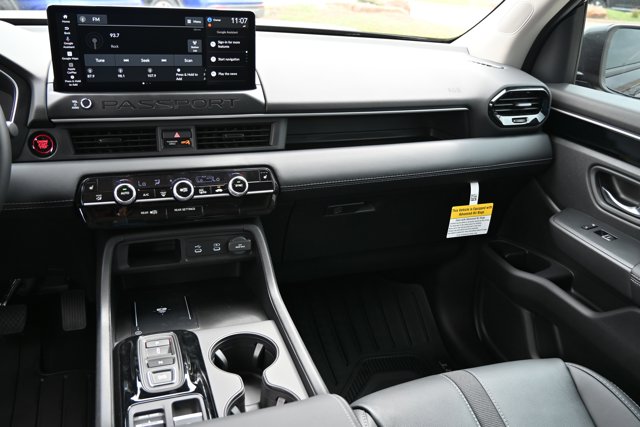 Vehicle image 15 of 34