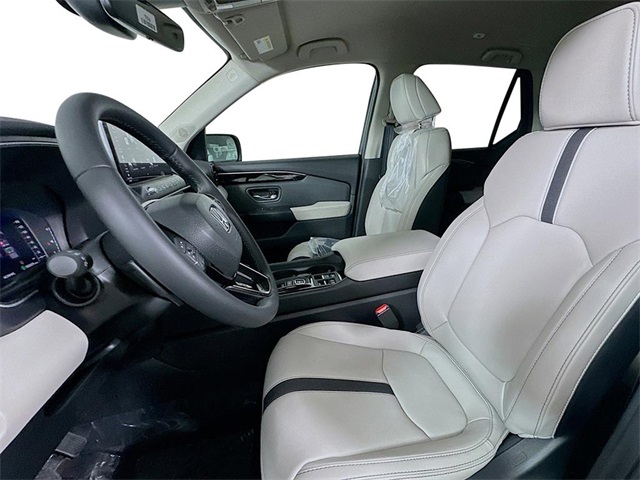 Vehicle image 14 of 19