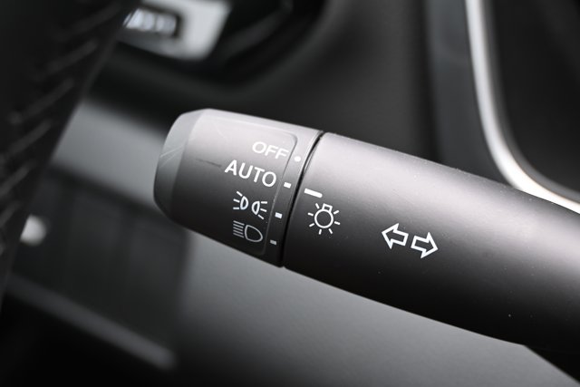 Vehicle image 26 of 34