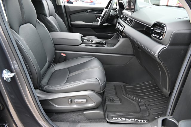 Vehicle image 12 of 34