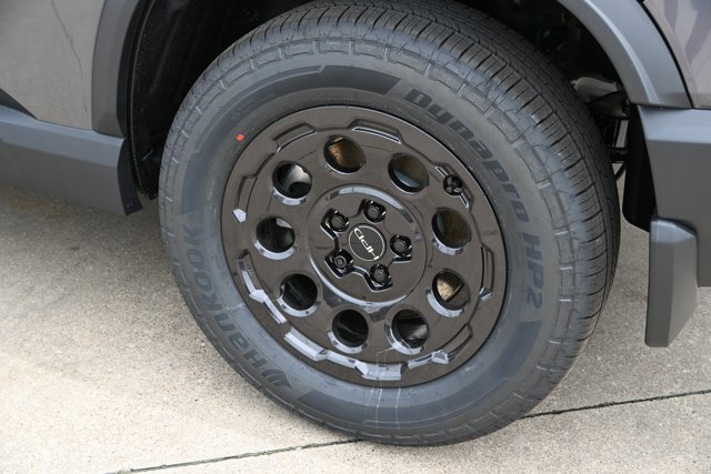 Vehicle image 9 of 34