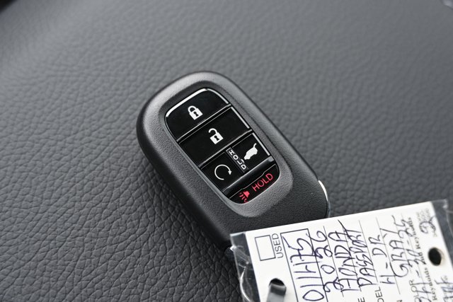 Vehicle image 24 of 34