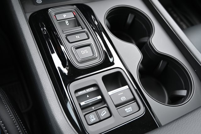 Vehicle image 20 of 34