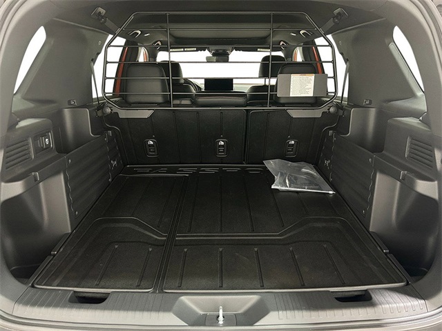 Vehicle image 10 of 29