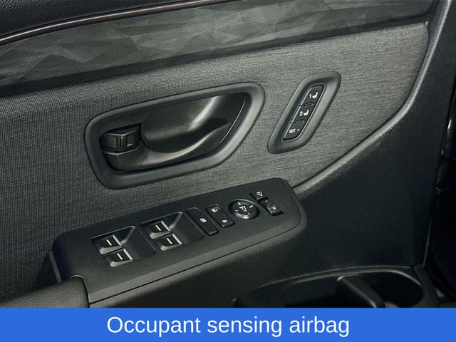 Vehicle image 28 of 55