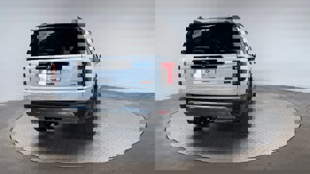 Vehicle image 9 of 29