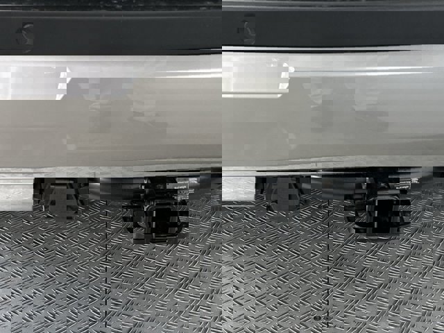Vehicle image 27 of 29