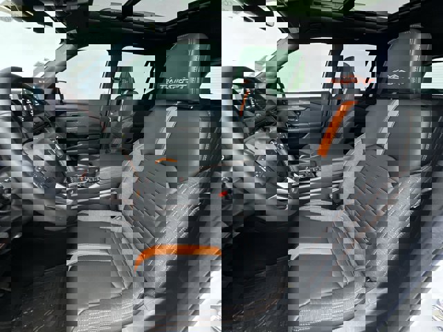 Vehicle image 17 of 29