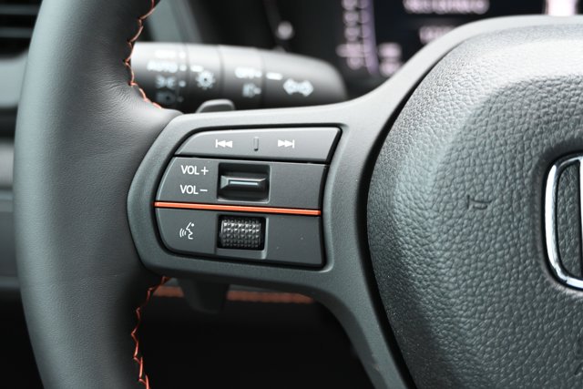Vehicle image 34 of 38