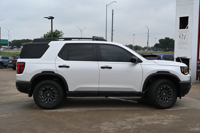 Vehicle image 4 of 38