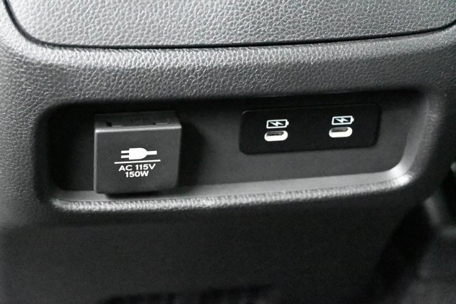 Vehicle image 25 of 38