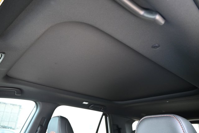 Vehicle image 29 of 38