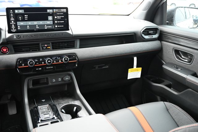 Vehicle image 14 of 38