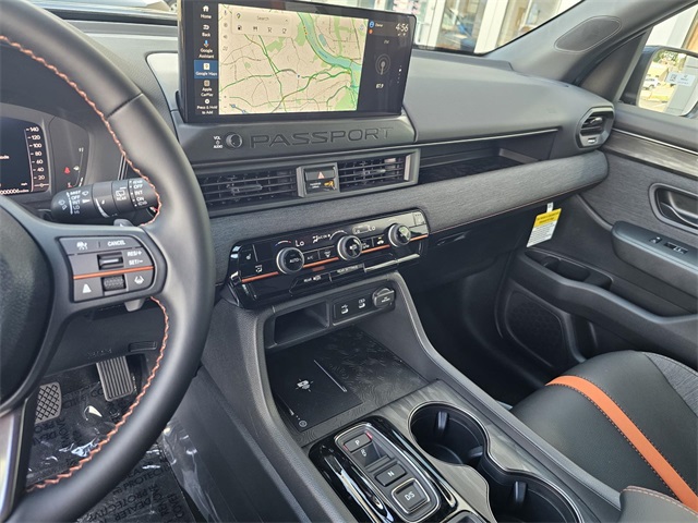 Vehicle image 23 of 25
