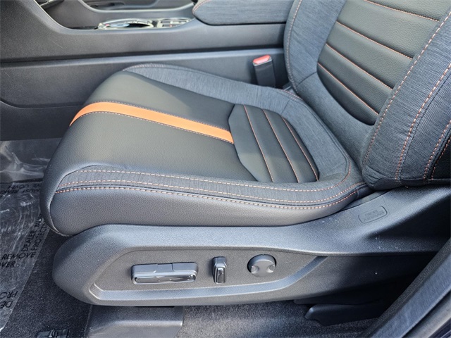 Vehicle image 25 of 25
