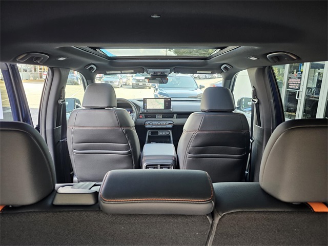 Vehicle image 22 of 25