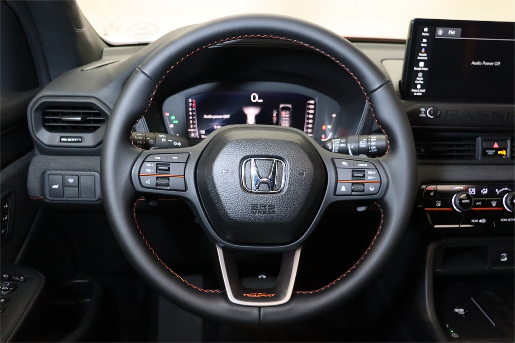 Vehicle image 16 of 26