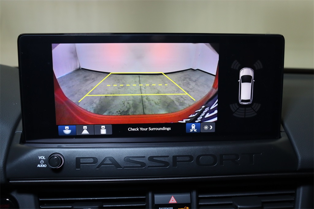 Vehicle image 21 of 26