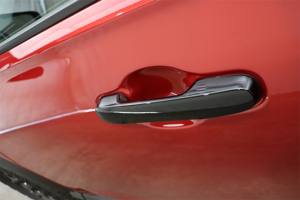 Vehicle image 7 of 26