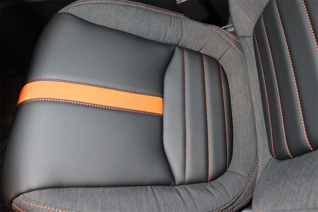 Vehicle image 9 of 26