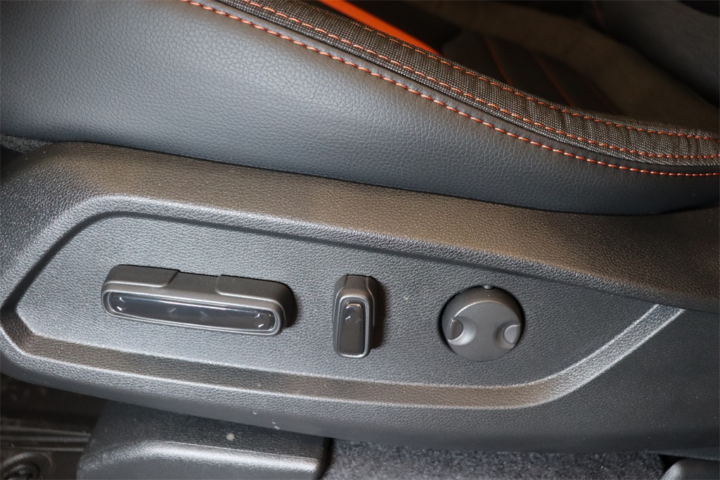Vehicle image 10 of 26