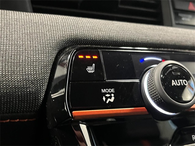 Vehicle image 22 of 29