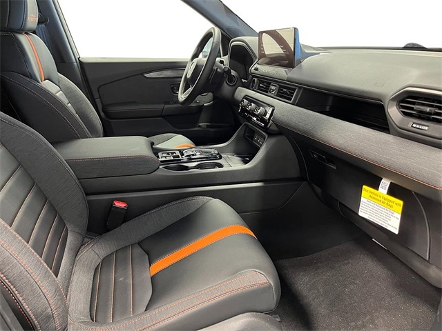 Vehicle image 27 of 29