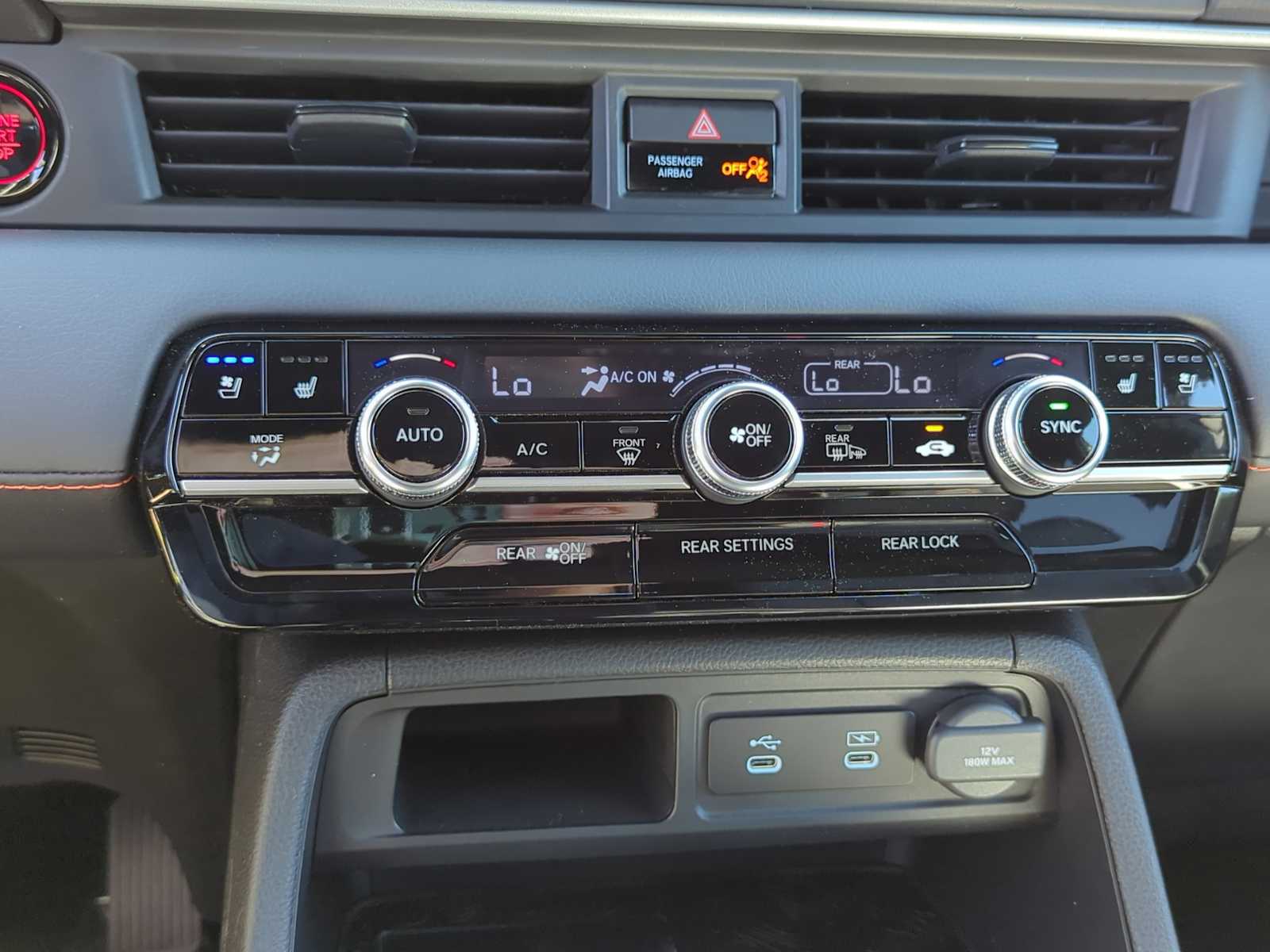 Vehicle image 23 of 29