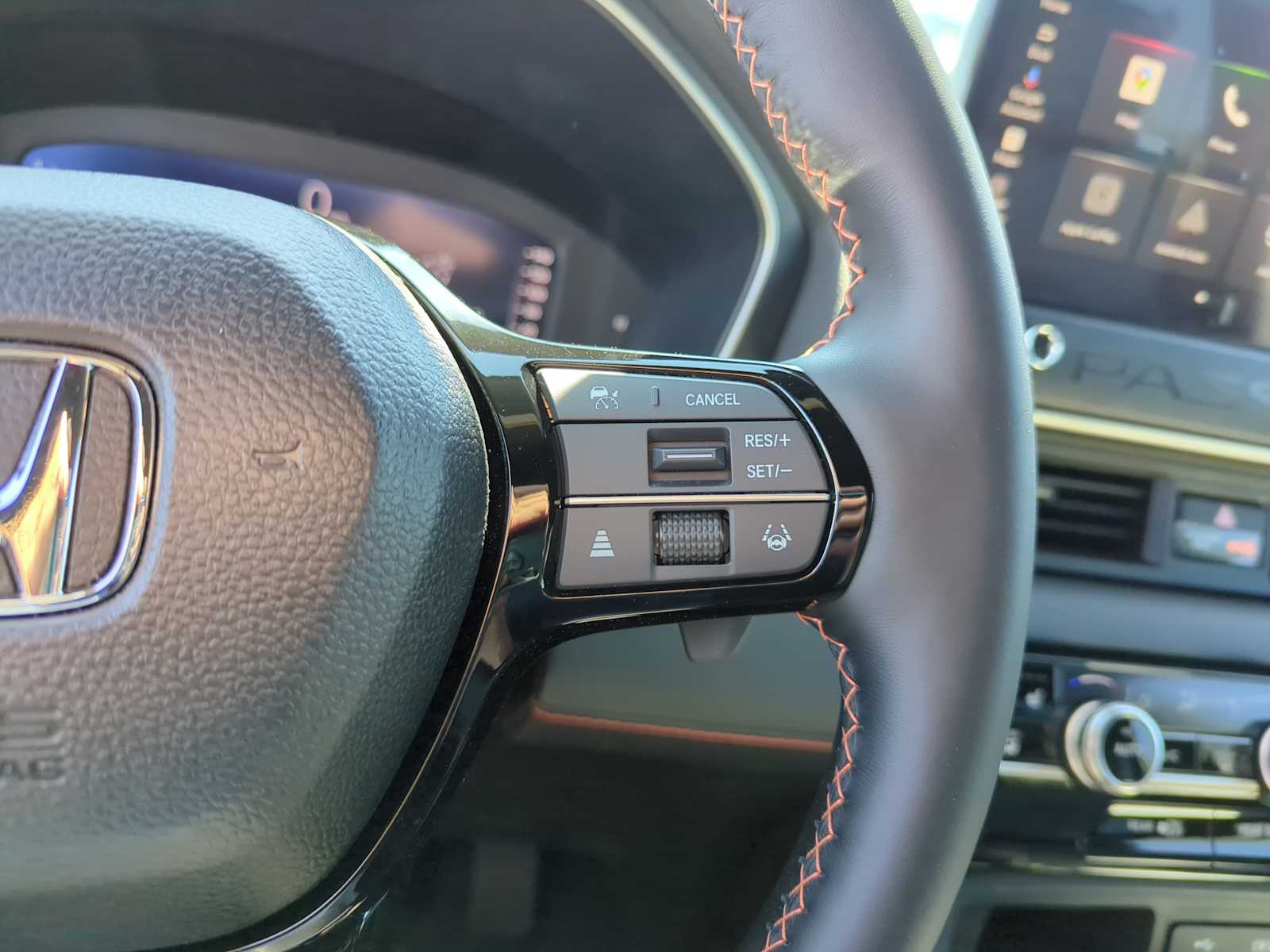 Vehicle image 17 of 29