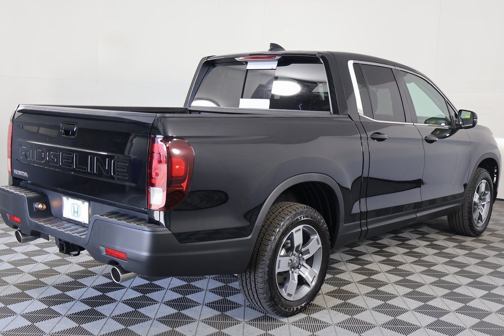 2026 Honda Ridgeline RTL Image 2 of 10