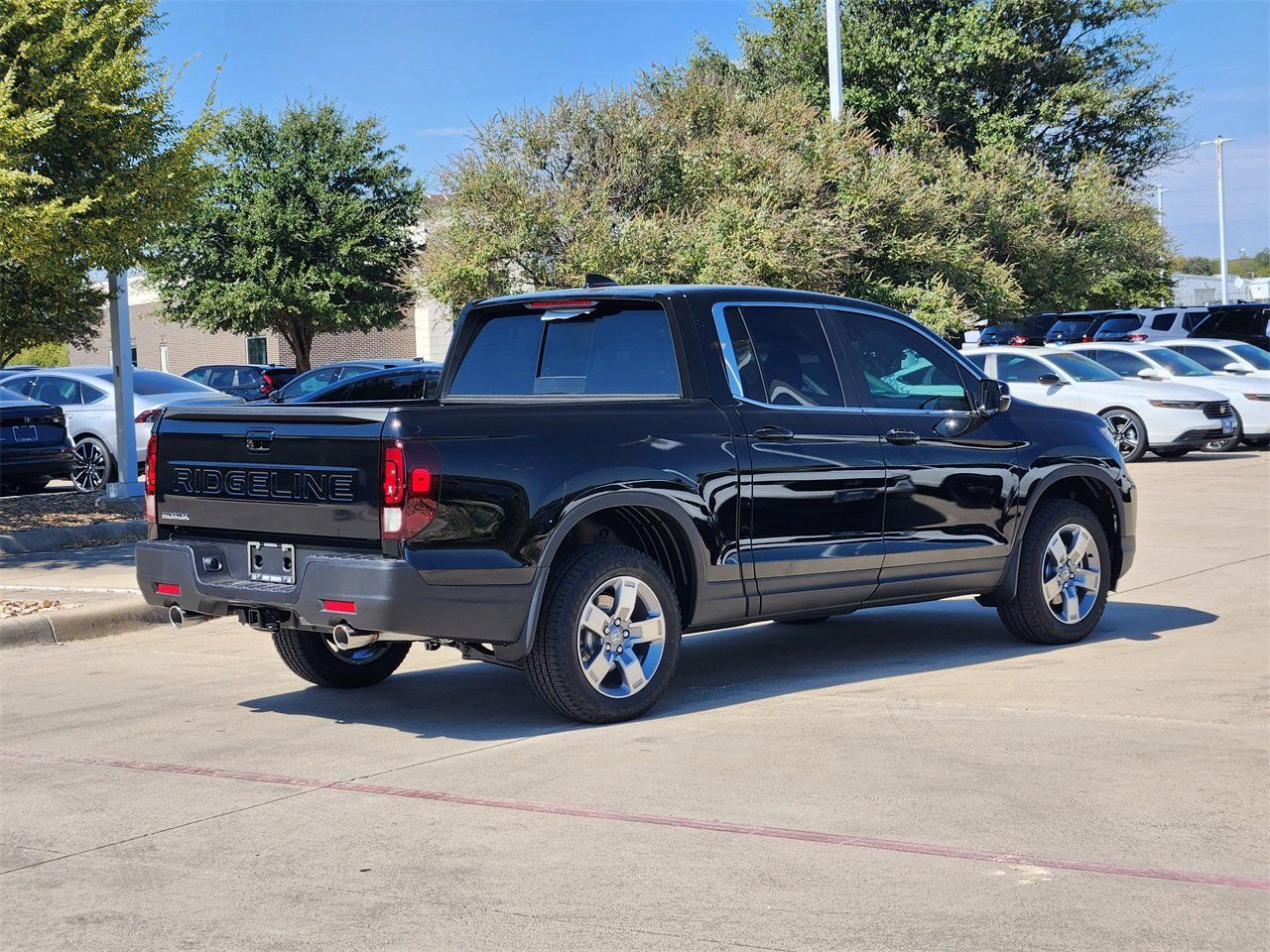 2026 Honda Ridgeline RTL Image 3 of 21