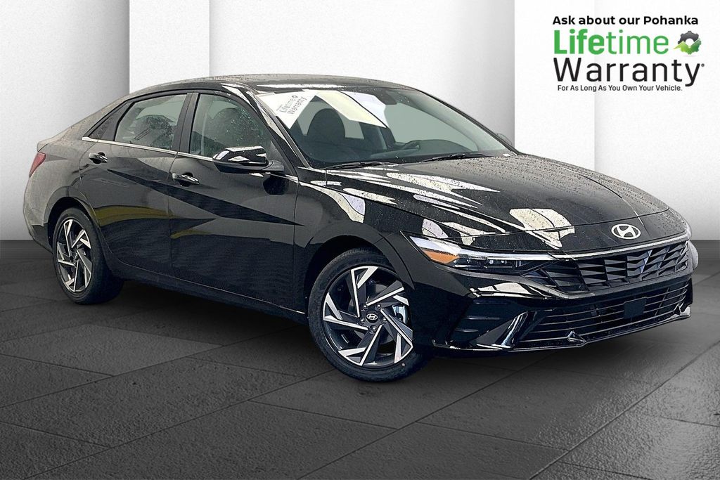 2026 Hyundai Elantra Limited Image 2 of 13