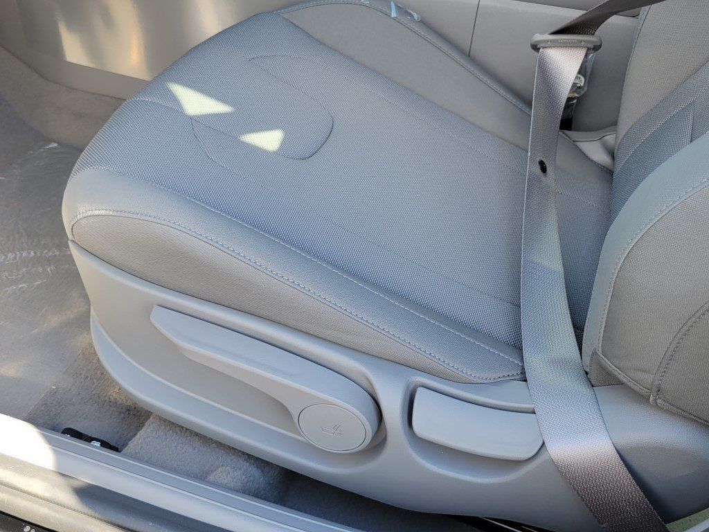 2026 Hyundai Elantra SE Image 33 of 35