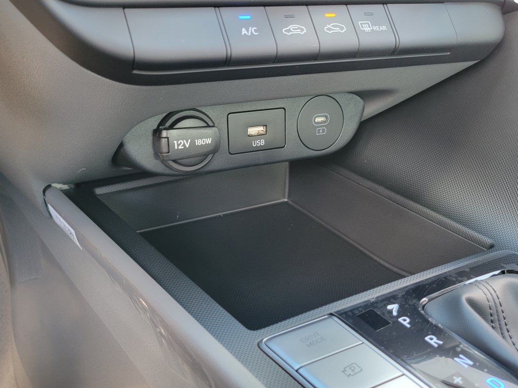 2026 Hyundai Elantra SE Image 20 of 35