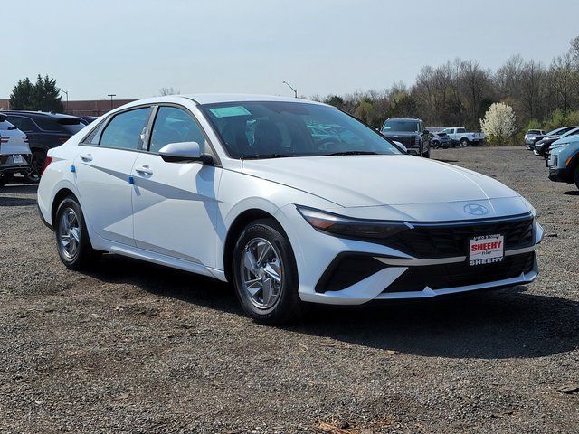 2026 Hyundai Elantra SE Image 1 of 42
